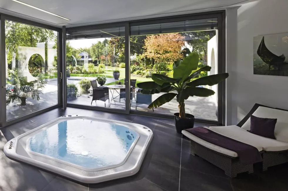 Magnifique spa encastrable en vente chez Pascal Riche