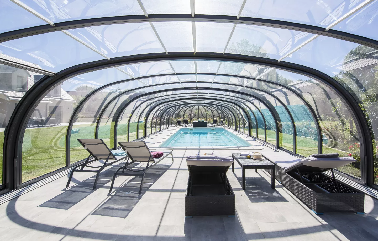 abri de piscine haut