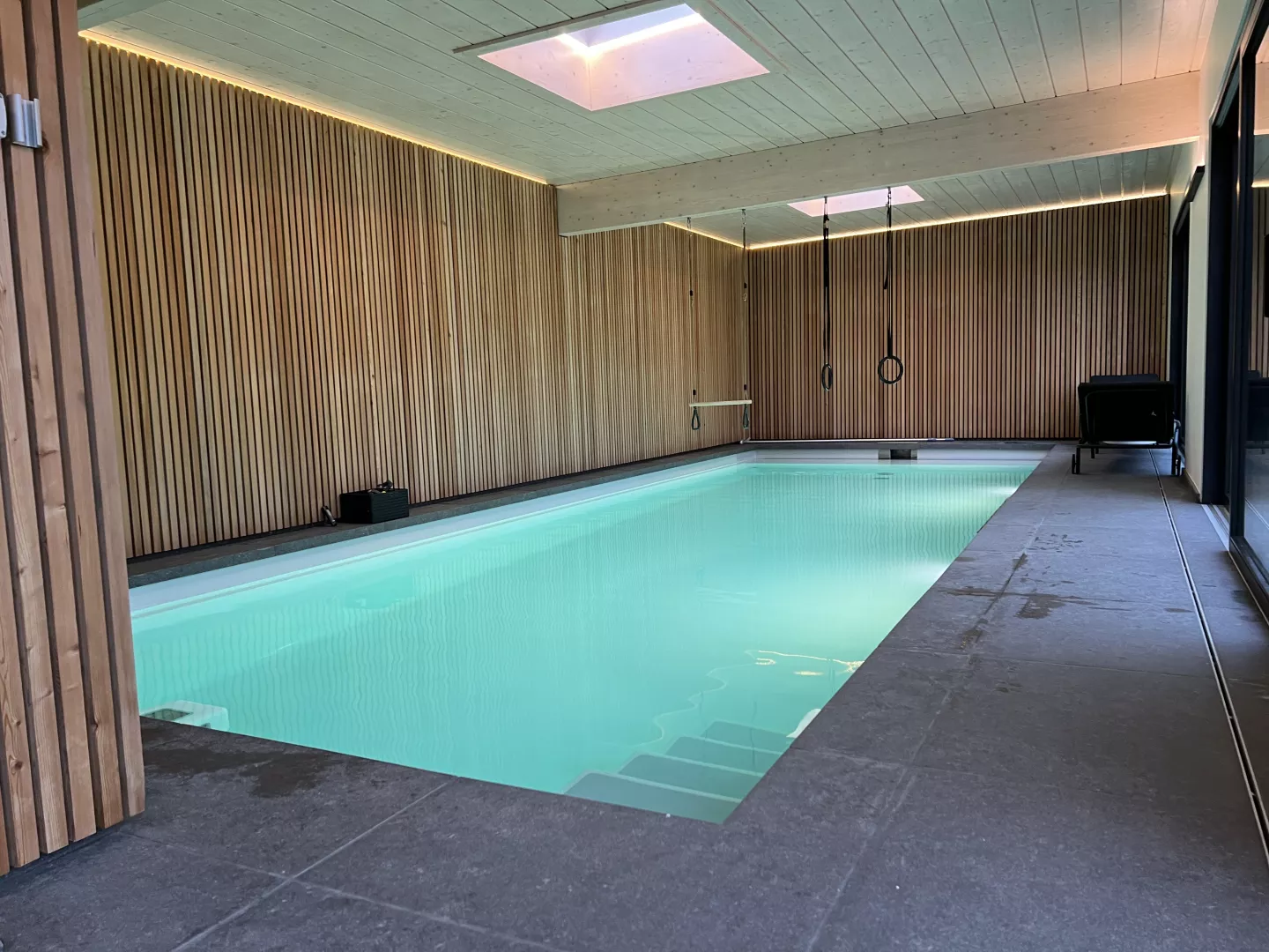 piscine intérieur pascal riche